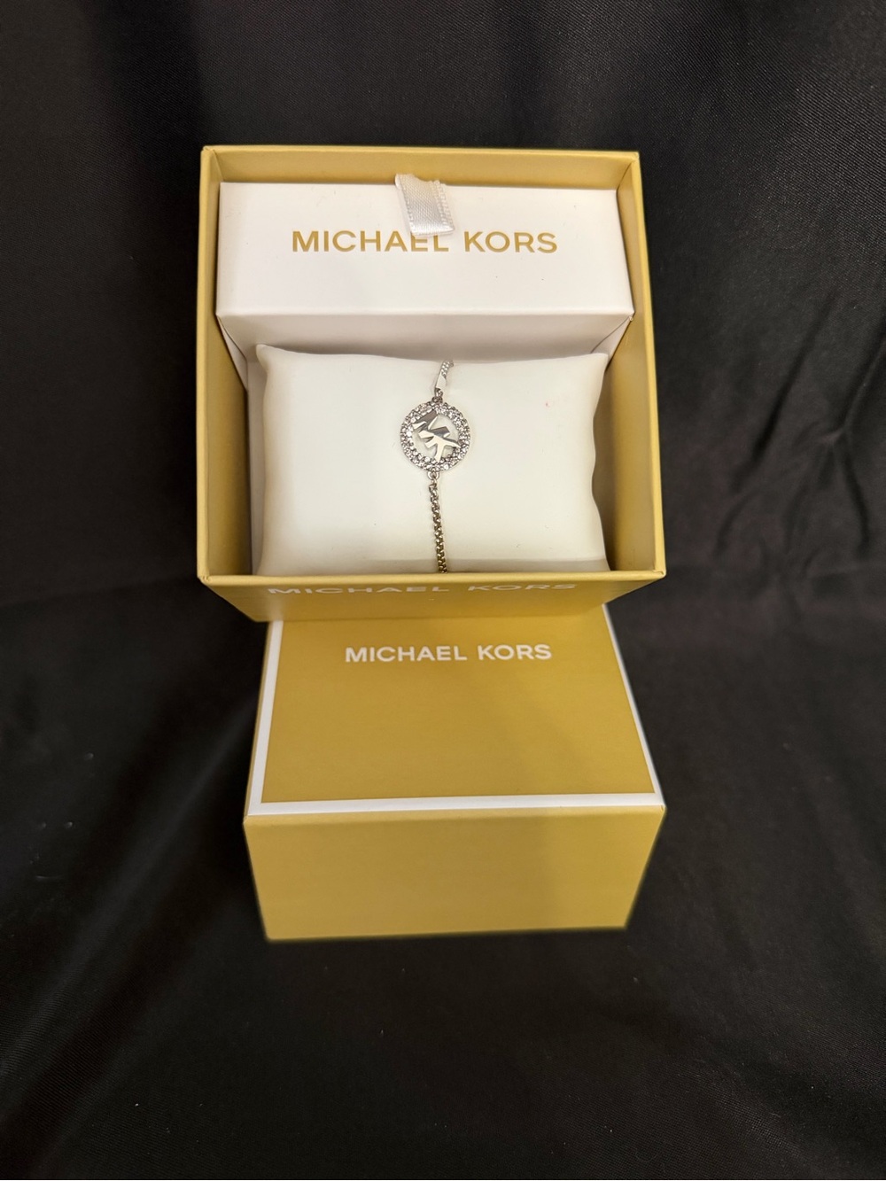 BNIB Michael Kors Silver Logo Disc Bracelet